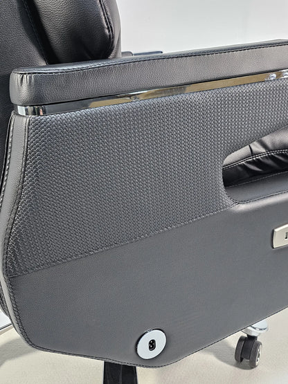 كرسي جلدي مصنوع حسب الطلب